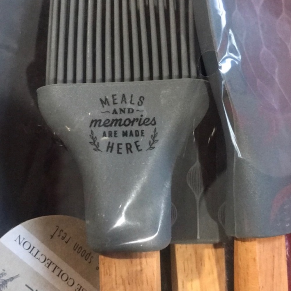 Crumbs Kitchen - Silicon Kitchen Utensils - Picture 4 of 5